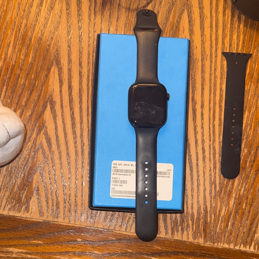 Apple Watch 10 ML 46 Black Smartwatch with Charging Accessories - Picture 5 of 5